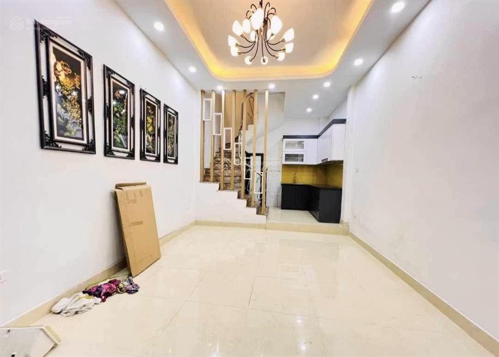 Nhà 5 tầng phố đại la gần phố, sh quay đầu, rẻ nhì khu vực 42m2. giá 9 tỷ 8