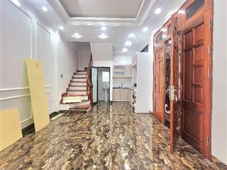 Nhà 5 tầng thang máy mới tinh phố võ thị sáu ngõ sh quay đầu. 45m. giá 11 tỷ 99 có tl
