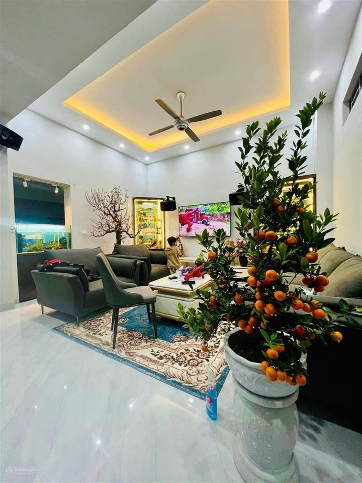 Nhà 4 tầng phố mai động  gara ô tô  lô góc 3 thoáng  ở ngay 58m2. giá 13 tỷ 5 có tl
