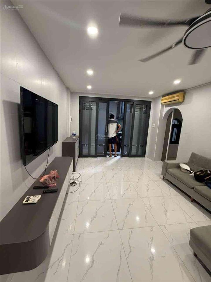 Nhà 3 tầng phố trần khát chân ngõ sh quay đầu, gần phố, ở ngay 42m2. giá 9 tỷ 1