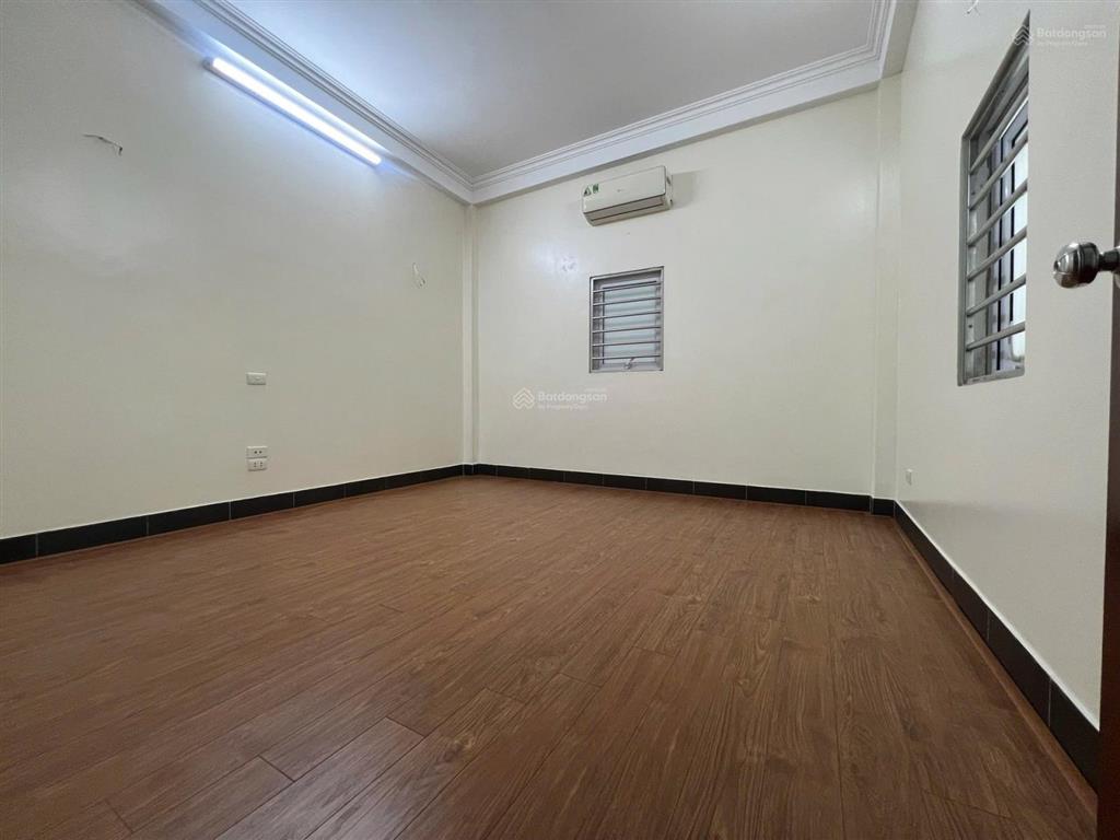 Nhà 4 tầng dân xây phố lạc trung ngõ vf8 tránh, bãi đỗ xe sát nhà 60m2. giá 13 tỷ 5