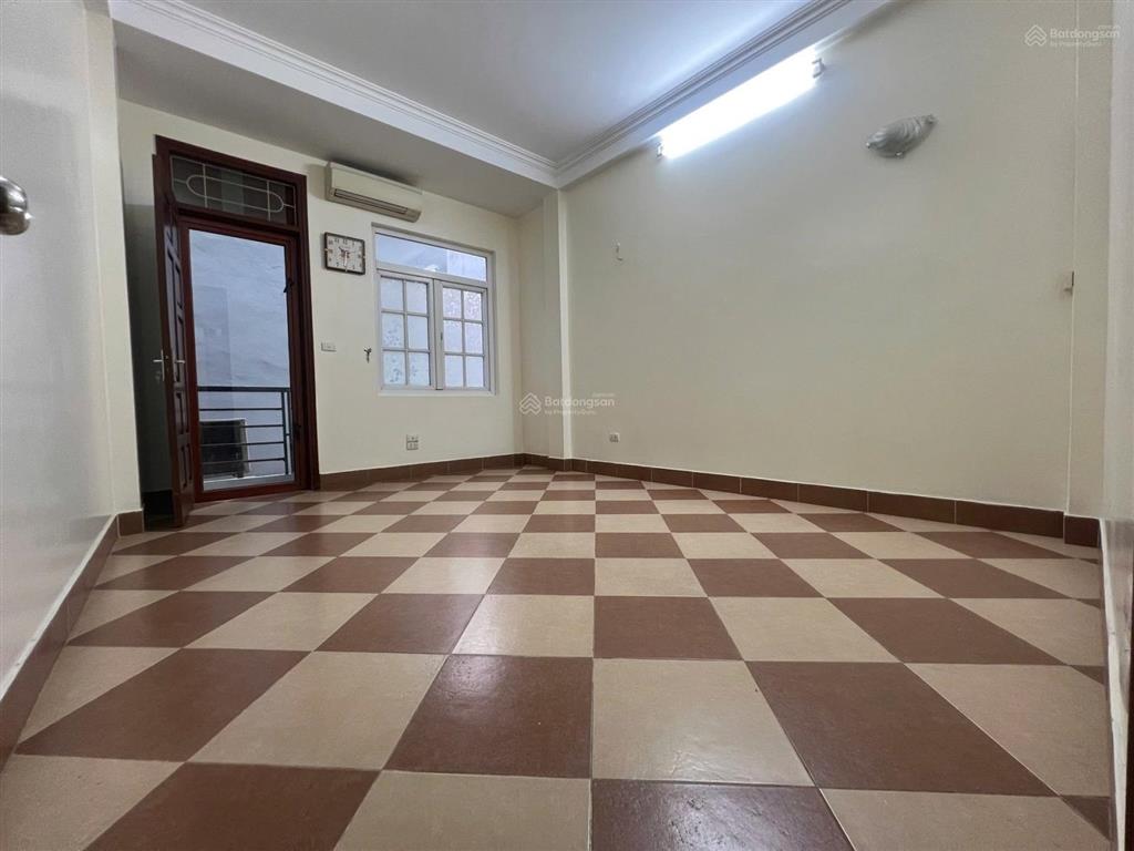 Nhà 4 tầng dân xây phố lạc trung ngõ vf8 tránh, bãi đỗ xe sát nhà 60m2. giá 13 tỷ 5