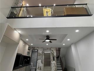 Nhà 6 tầng thang máy phố bạch mai 42m2. giá 13 tỷ 3. lô góc  vf3 đỗ cửa  ở ngay.