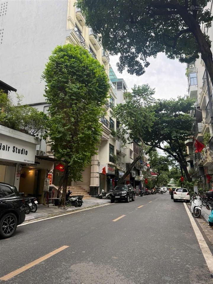 Nhà 5 tầng phố trần xuân soạn 32m2. 11 tỷ 9. gần phố  nhà dân xây kiên cố.