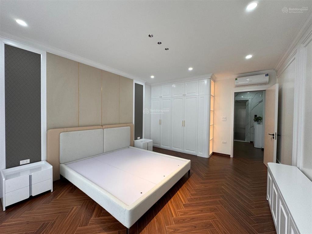 Nhà 7 tầng thang máy phố lạc trung 50m2. giá 16 tỷ 3. ngõ thông, mặt tiền đẹp. ở ngay.