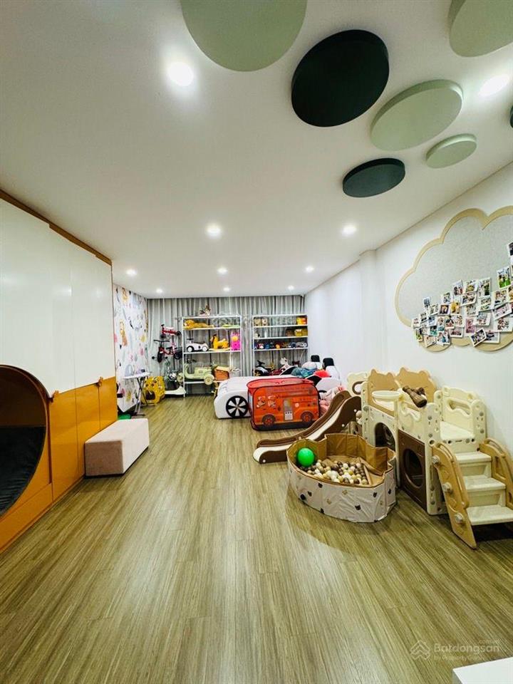 Nhà 7 tầng thang máy phố vĩnh tuy 60m2. giá 19 tỷ 4. gara oto  đỗ cửa ngày đêm. ở ngay