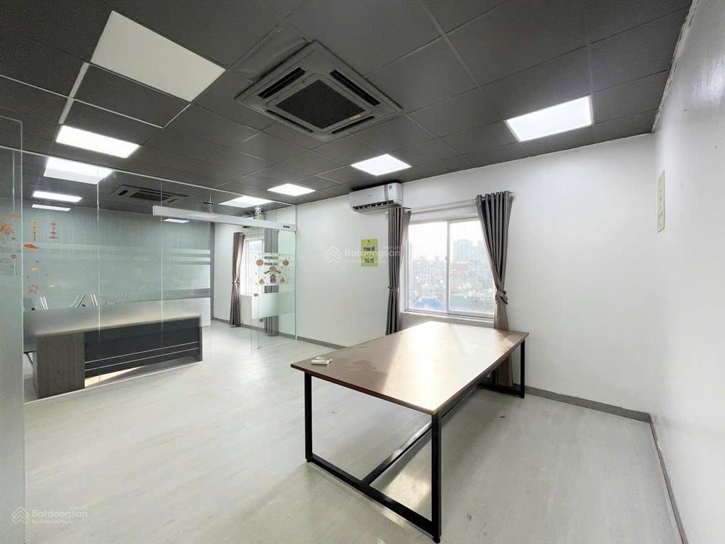 Cho thuê văn phòng 50m2 tại thái hà, thông sàn, 3 mặt thoáng