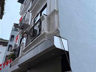 Bán nhà trâu quỳ gia lâm/dt 40m/5 tầng/full đồ/gần oto/ngay phố/chỉ 6.5 t ỷ/ 0979 225 ***