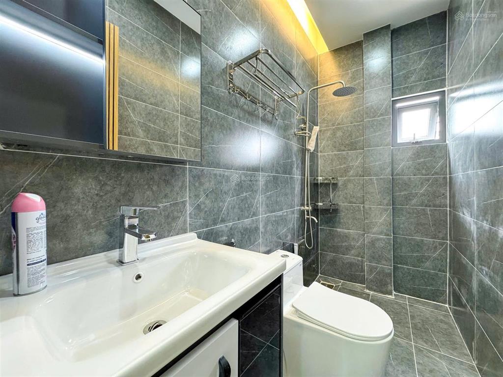 Nhà đẹp góc 2mt có thể kdmb hẻm 160 nguyễn văn quỳ  hẻm thông