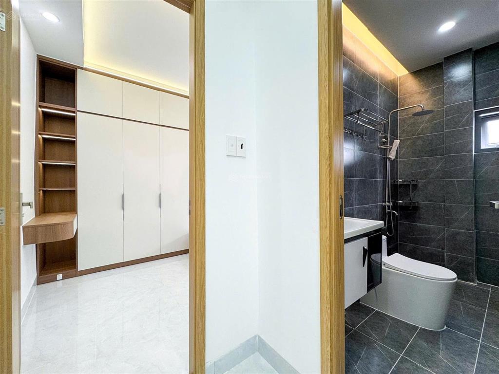 Nhà đẹp góc 2mt có thể kdmb hẻm 160 nguyễn văn quỳ  hẻm thông