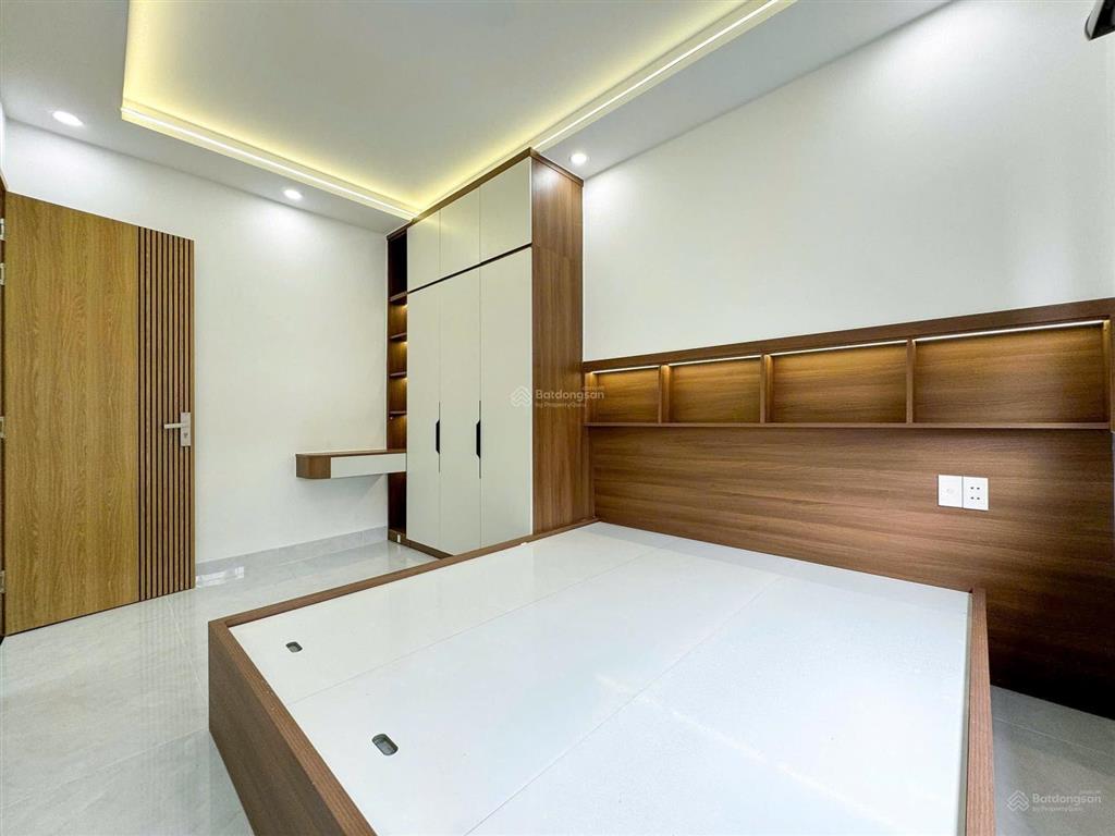 Nhà đẹp góc 2mt có thể kdmb hẻm 160 nguyễn văn quỳ  hẻm thông