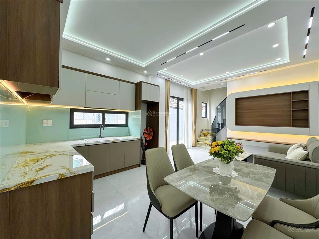 Nhà đẹp góc 2mt có thể kdmb hẻm 160 nguyễn văn quỳ  hẻm thông