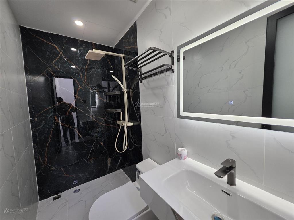 Biệt thự mini hẻm 3m đường phạm hữu lầu  q7  cách chợ phước long 200m