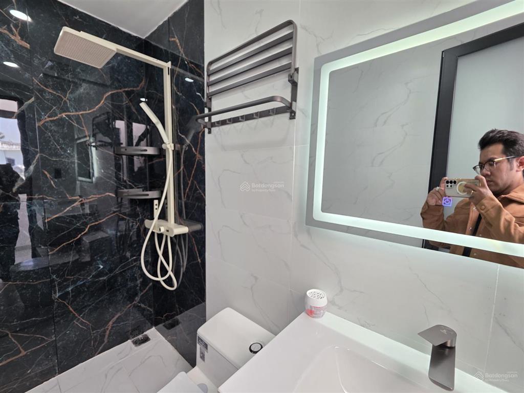 Biệt thự mini hẻm 3m đường phạm hữu lầu  q7  cách chợ phước long 200m