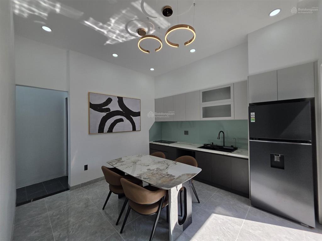 Biệt thự mini hẻm 3m đường phạm hữu lầu  q7  cách chợ phước long 200m