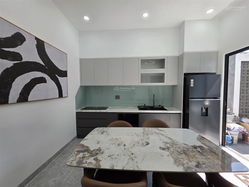 Biệt thự mini hẻm 3m đường phạm hữu lầu  q7  cách chợ phước long 200m