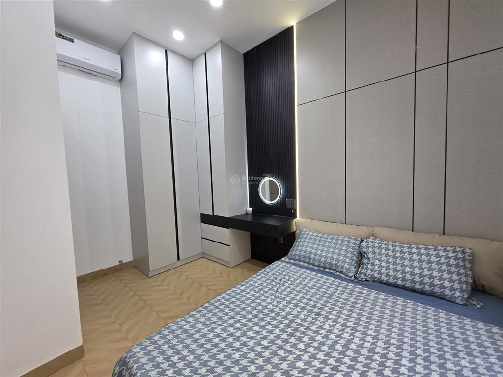 Biệt thự mini hẻm 3m đường phạm hữu lầu  q7  cách chợ phước long 200m