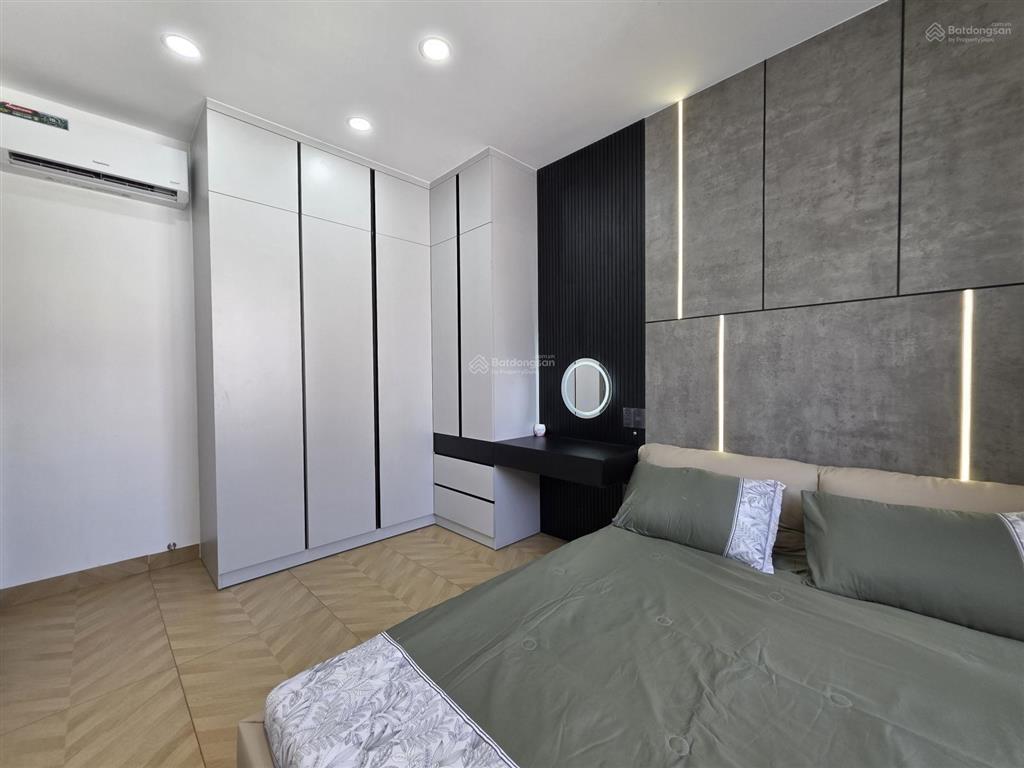 Biệt thự mini hẻm 3m đường phạm hữu lầu  q7  cách chợ phước long 200m