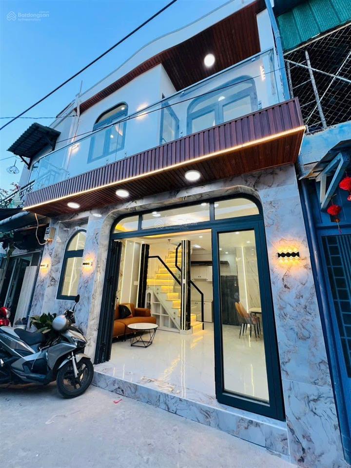 Nhà phố hiện đại 2mt trước sau hẻm 1247 huỳnh tấn phát full nt