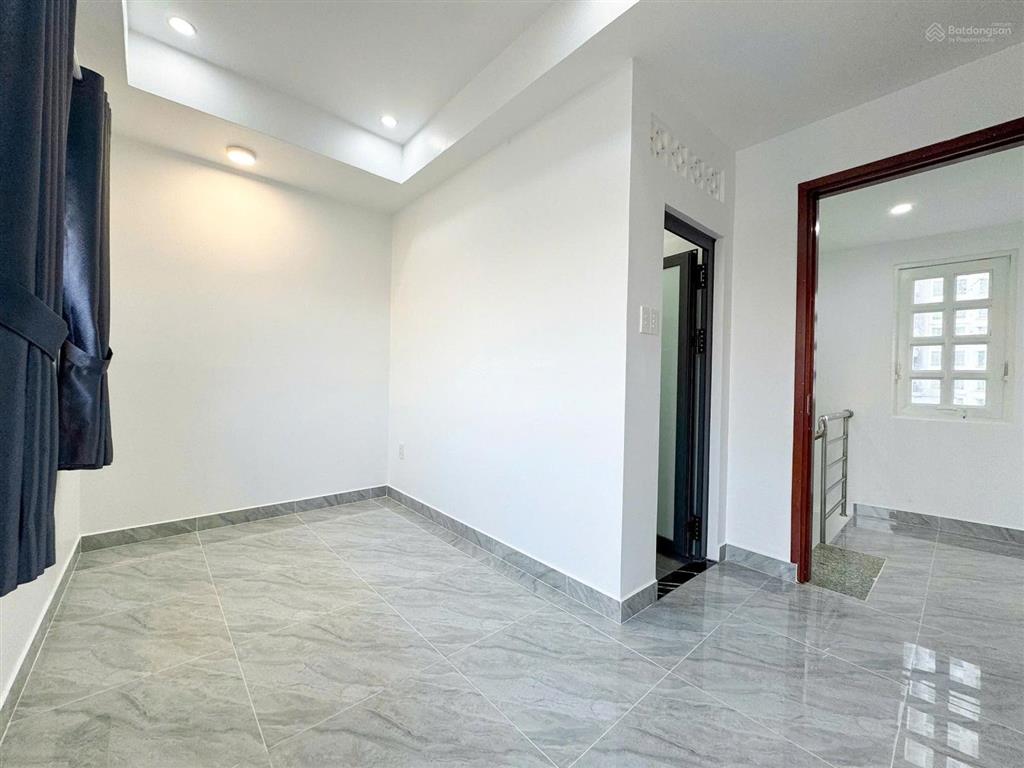 Nhà phố hiện đại hẻm 751 txs  đón đầu cầu nguyễn khoái