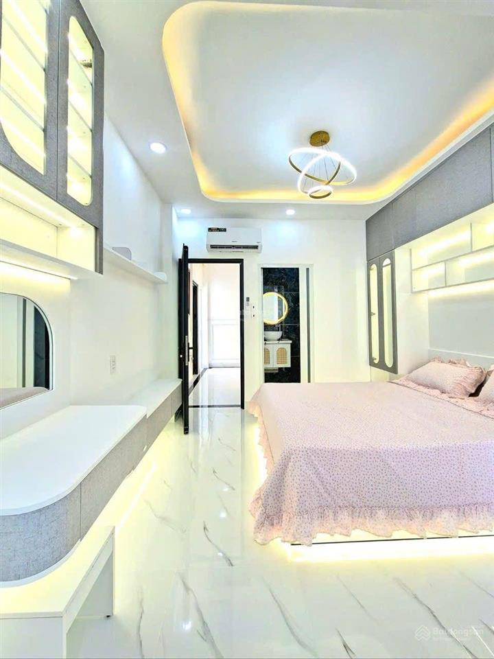 Biệt thự mini hxh 2266 huỳnh tấn phát  nhà bè. chia làm 2 căn tiện ở và cho thuê
