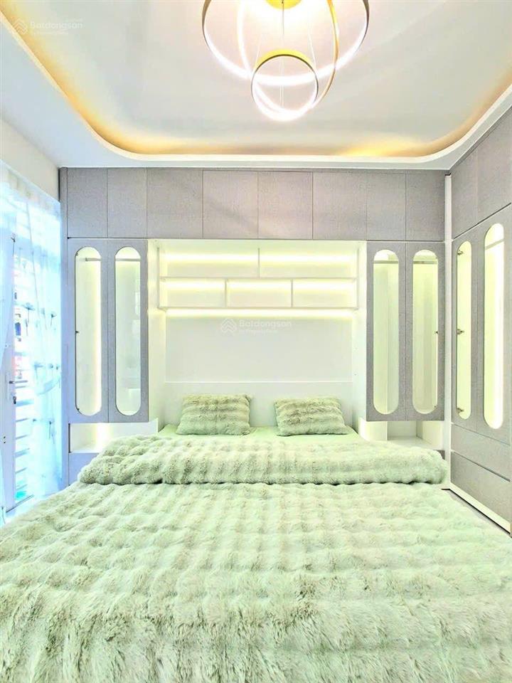 Biệt thự mini hxh 2266 huỳnh tấn phát  nhà bè. chia làm 2 căn tiện ở và cho thuê