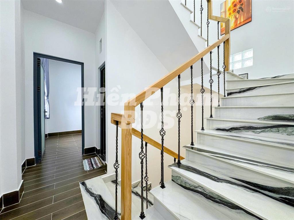 Nhà đẹp đón xuân vị trí lô nhì hẻm 2174 huỳnh tấn phát  nhà bè
