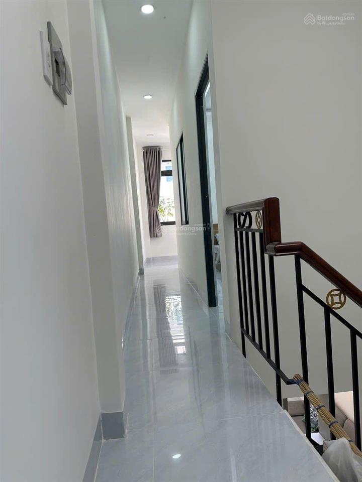 Nhà mới xây xong hẻm 3m đường huỳnh tấn phát  q7