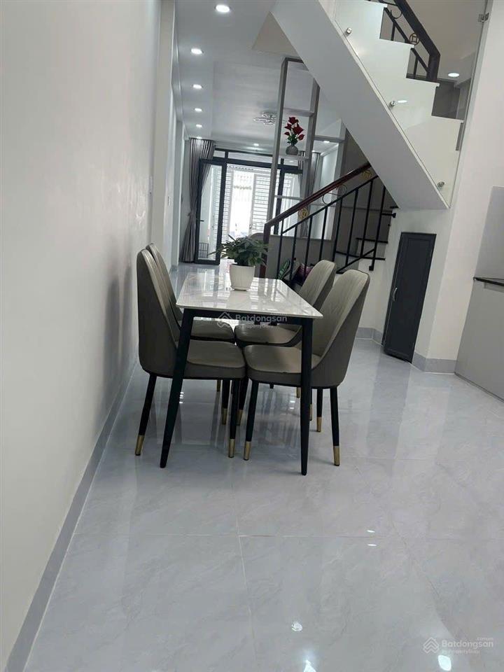 Nhà mới xây xong hẻm 3m đường huỳnh tấn phát  q7