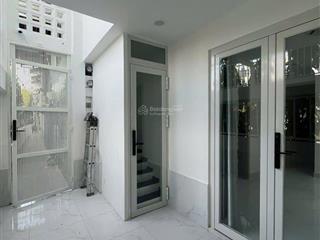 Nhà 1 lầu 4pn hẻm 53 bùi văn ba  cách mt chỉ vài buoc chân