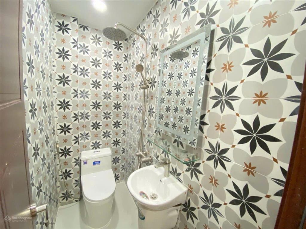 Nhà phố hiện đại full nt  hẻm 3m đường lưu trọng lư  cách mt chỉ 20m