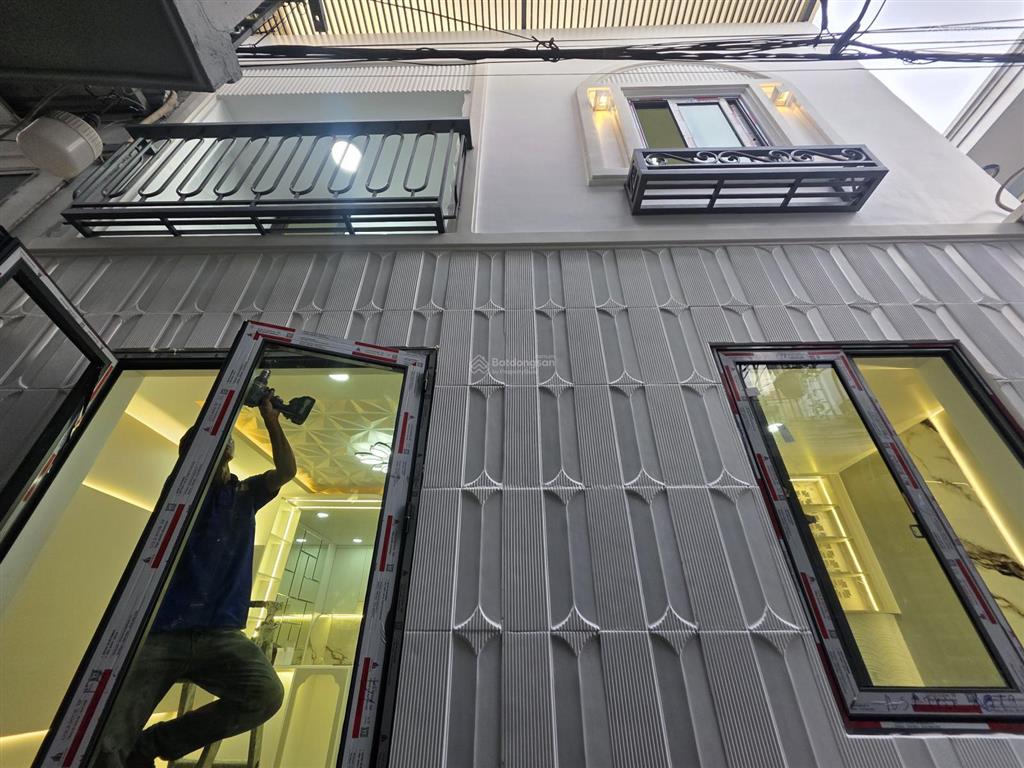 Nhà phố hiện đại full nt  hẻm 3m đường lưu trọng lư  cách mt chỉ 20m