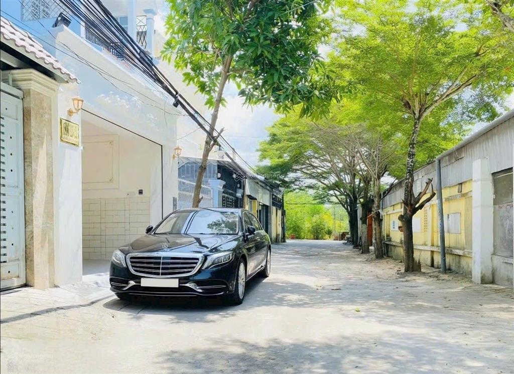 Nhà phố to đùng hxh 8m 1806 huỳnh tấn phát  tt nhà bè