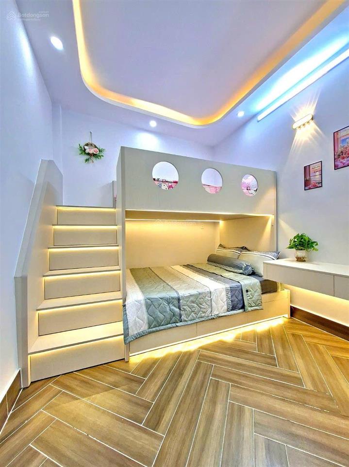 Nhà mới hoàn thiện shr hẻm 1716 htp  cách q7 chỉ 200m