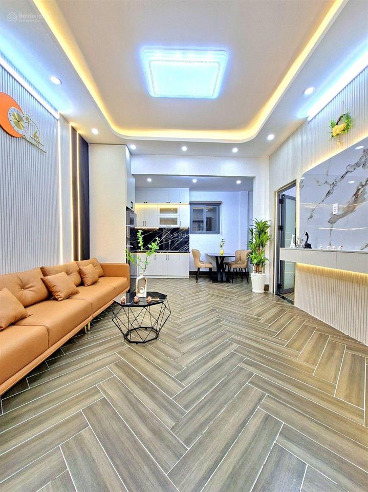 Nhà mới hoàn thiện shr hẻm 1716 htp  cách q7 chỉ 200m