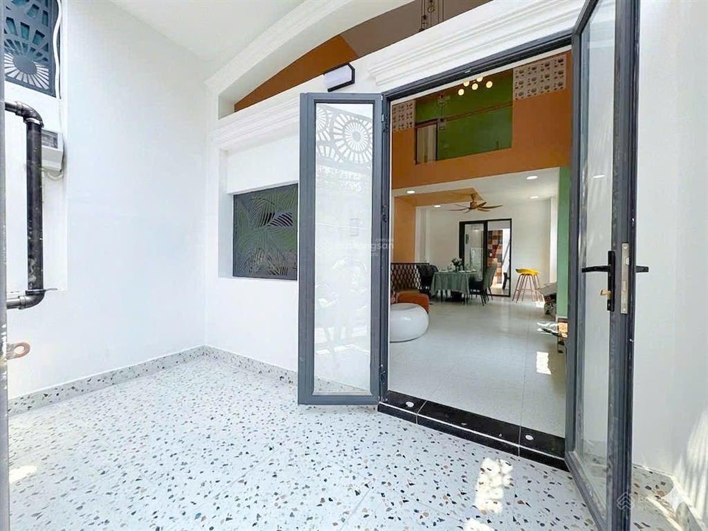 Căn góc 2mt hẻm kdmb 1151 htp  hẻm thông