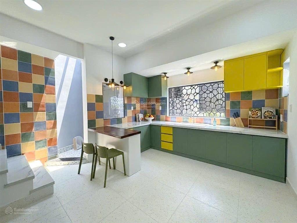 Căn góc 2mt hẻm kdmb 1151 htp  hẻm thông