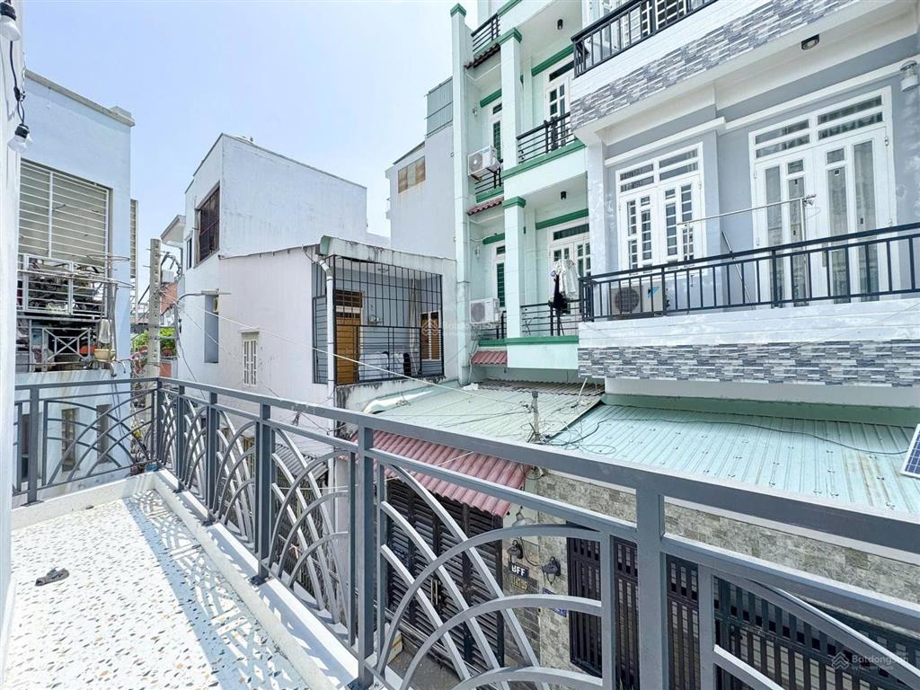 Căn góc 2mt hẻm kdmb 1151 htp  hẻm thông