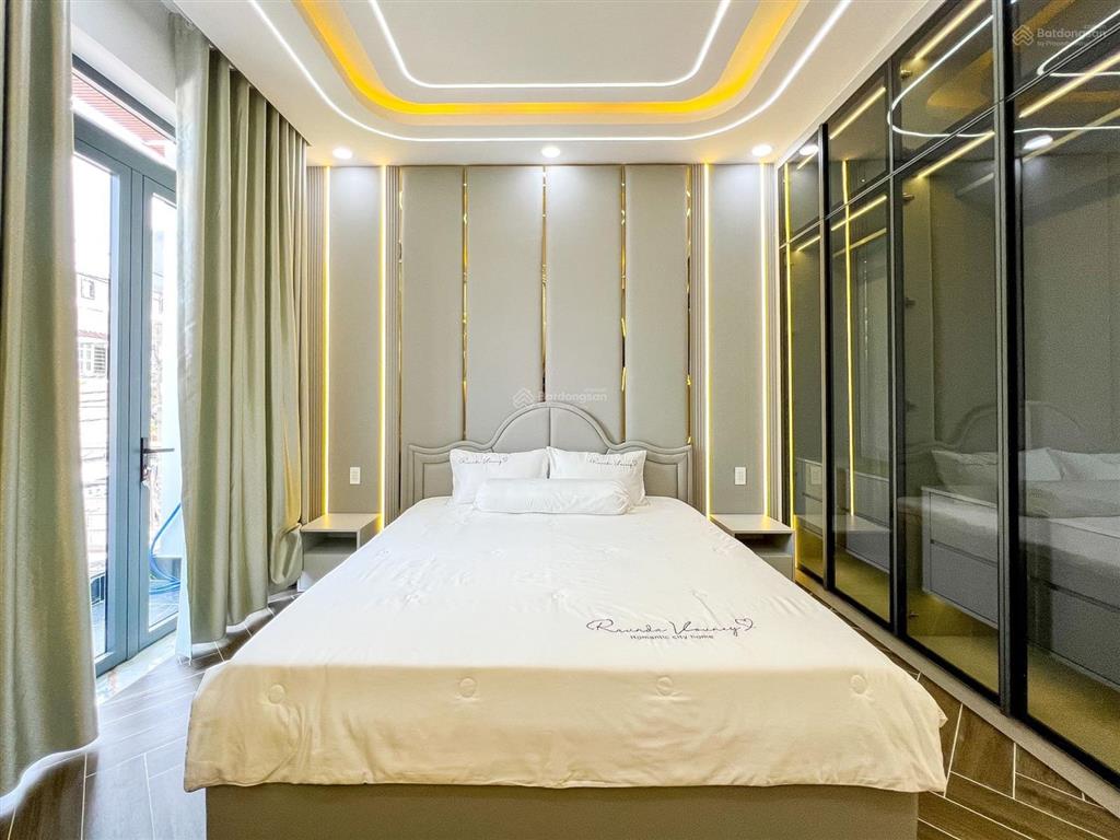 Nhà mới hiện đại xây mới mt hẻm 1942 htp  tiện kdmb mở spa vpcty đều được