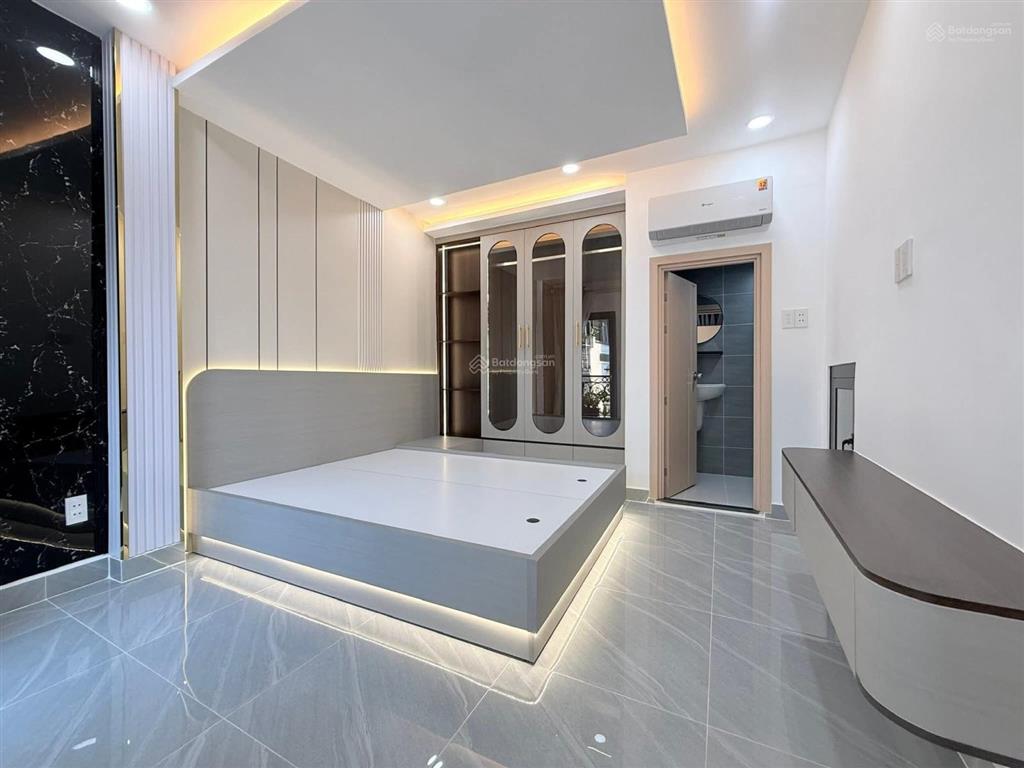 Bán nhà hxh 6m thuận tiện kinh doanh buôn bán ngay mặt tiền đường võ thị nhờ  cạnh khu nam long