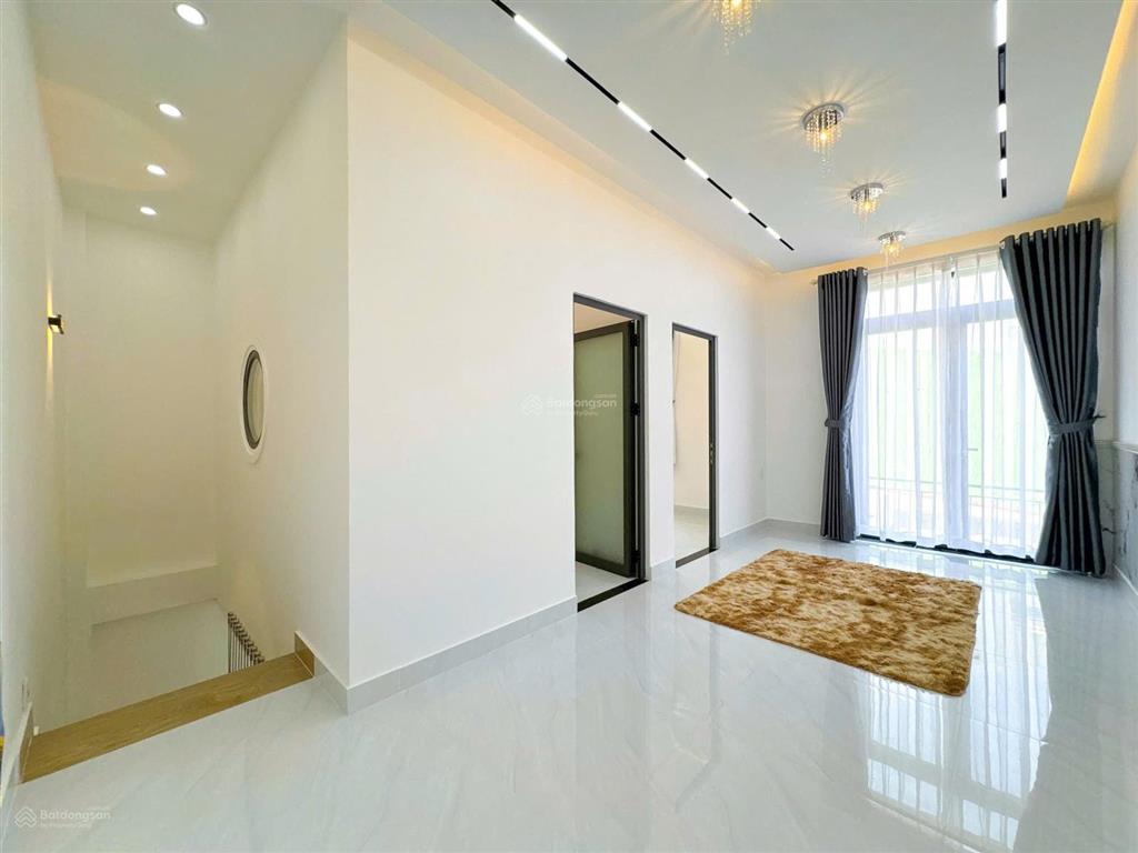Nhà mới xây hiện đại full nt hẻm 1622 huỳnh tấn phát  nhà bè cách quận 7 chỉ 200m