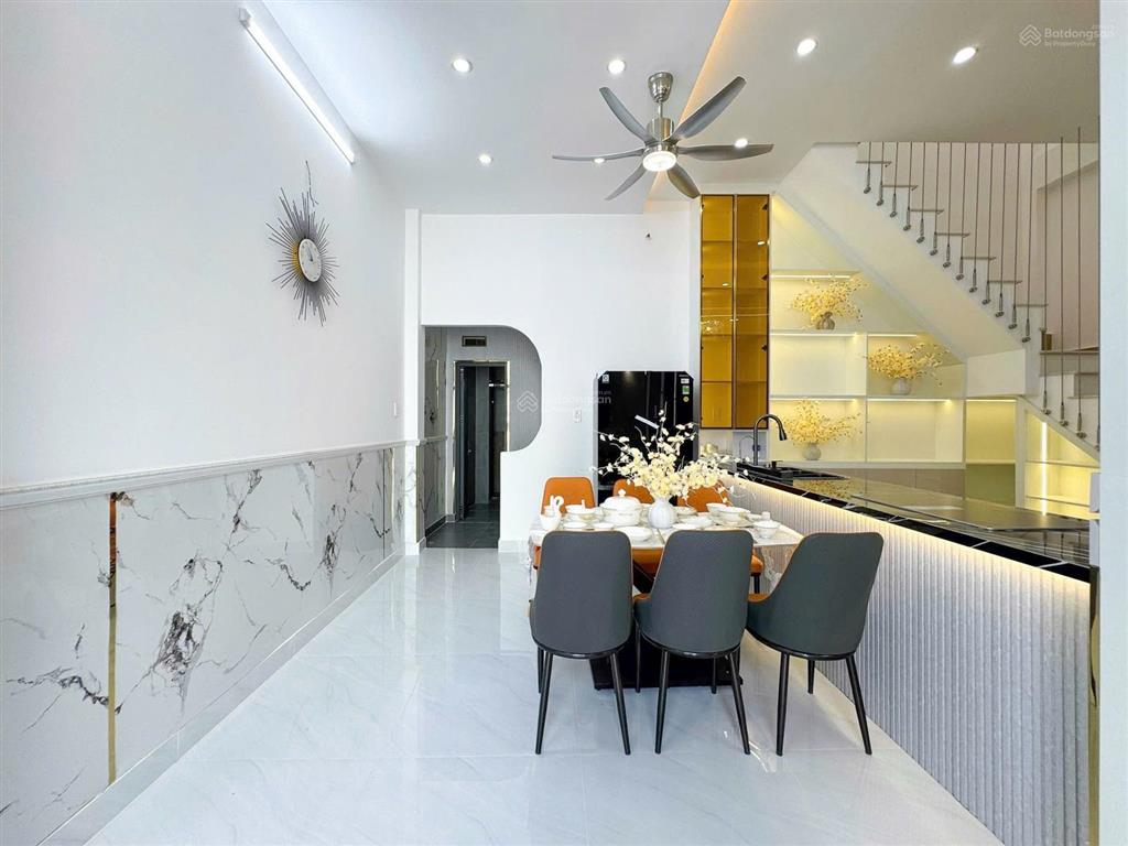 Nhà mới xây hiện đại full nt hẻm 1622 huỳnh tấn phát  nhà bè cách quận 7 chỉ 200m