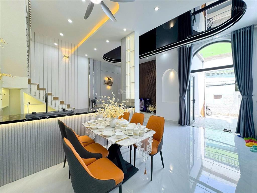 Nhà mới xây hiện đại full nt hẻm 1622 huỳnh tấn phát  nhà bè cách quận 7 chỉ 200m