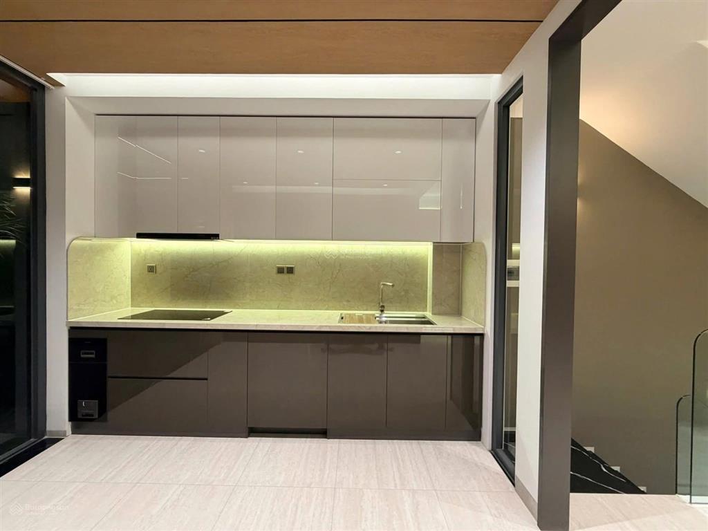 Siêu phẩm mới xây xong đường phú thuận  liền kề phú mỹ hưng  nội thất cao cấp