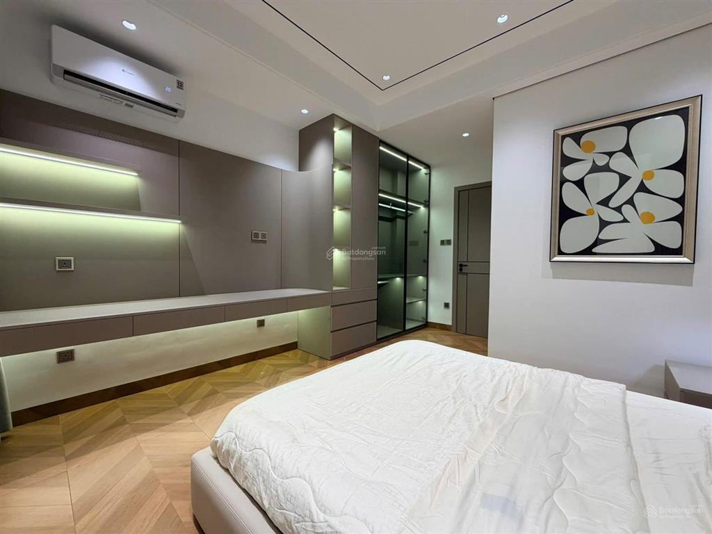 Siêu phẩm mới xây xong đường phú thuận  liền kề phú mỹ hưng  nội thất cao cấp