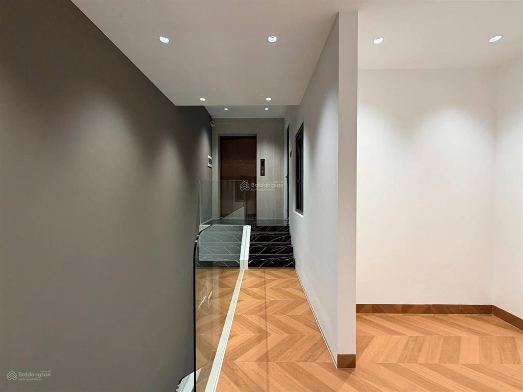 Siêu phẩm mới xây xong đường phú thuận  liền kề phú mỹ hưng  nội thất cao cấp