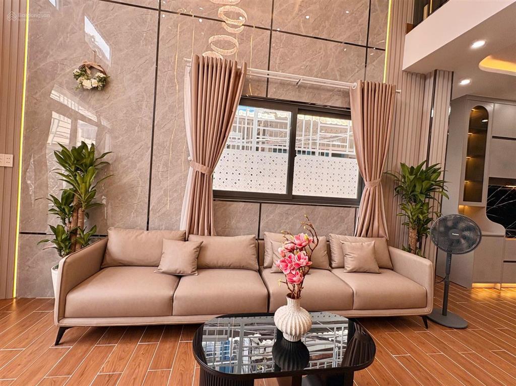 Nhà phố hiện đại 3pn đường dương cát lợi  cách q7 chỉ 100m