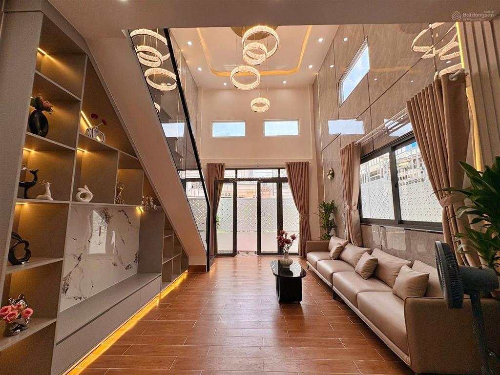 Nhà phố hiện đại 3pn đường dương cát lợi  cách q7 chỉ 100m
