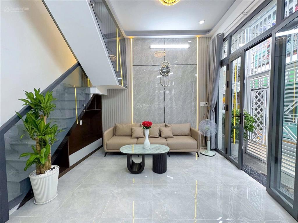 Nhà sổ riêng, căn góc 2mt mới xây xong hẻm 1982 huỳnh tấn phát  full nt