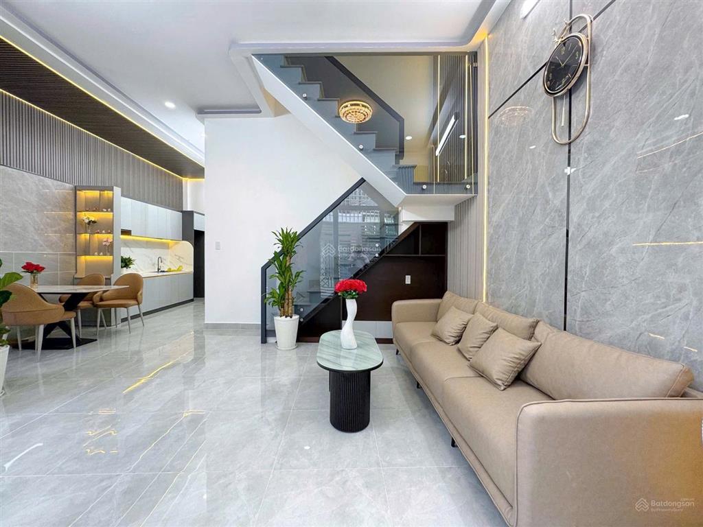 Nhà sổ riêng, căn góc 2mt mới xây xong hẻm 1982 huỳnh tấn phát  full nt